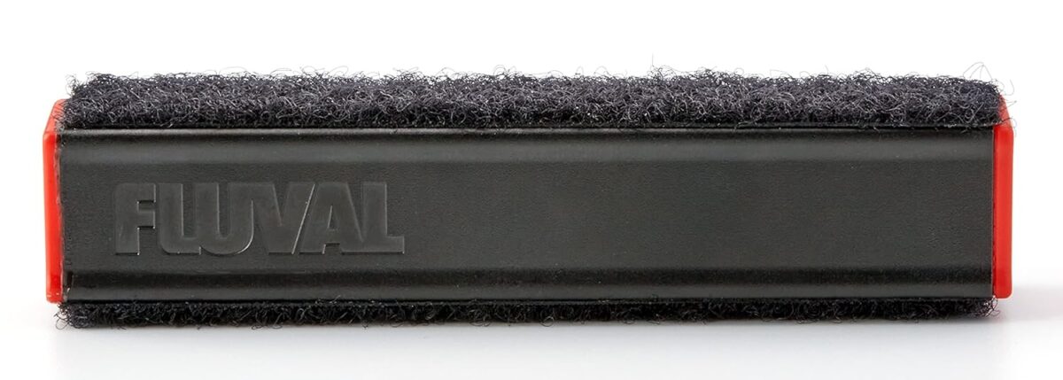Fluval Razor+ 2-in-1 Algae Magnet Scraper (Medium) - Image 4